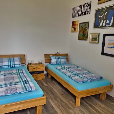 아파트 Messe-Appartement 2, Zu Fuss In 5 Minuten An Der Messe Friedrichshafen *